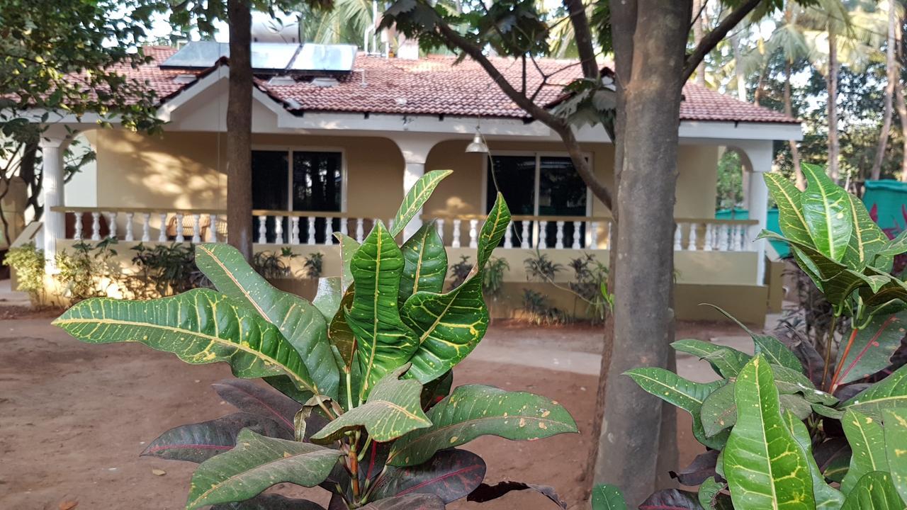 Hill Top Goa Lodge Vagator Kültér fotó